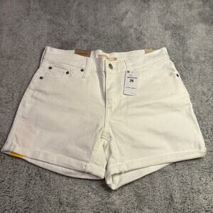 NWT Levi's Women's Mid-Length Shorts Size 29